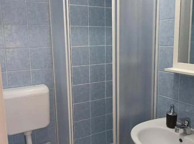 A&c Guest Black Diamond