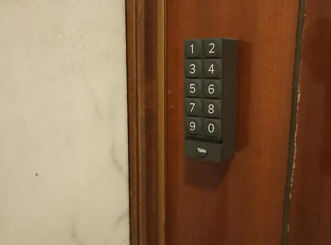 Πανσιόν A&c Guest Black Diamond