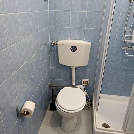 A&c Guest Black Diamond