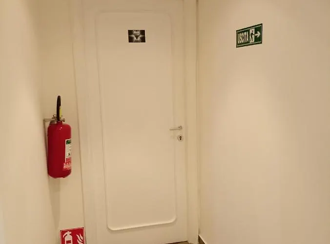 A&c Guest Black Diamond